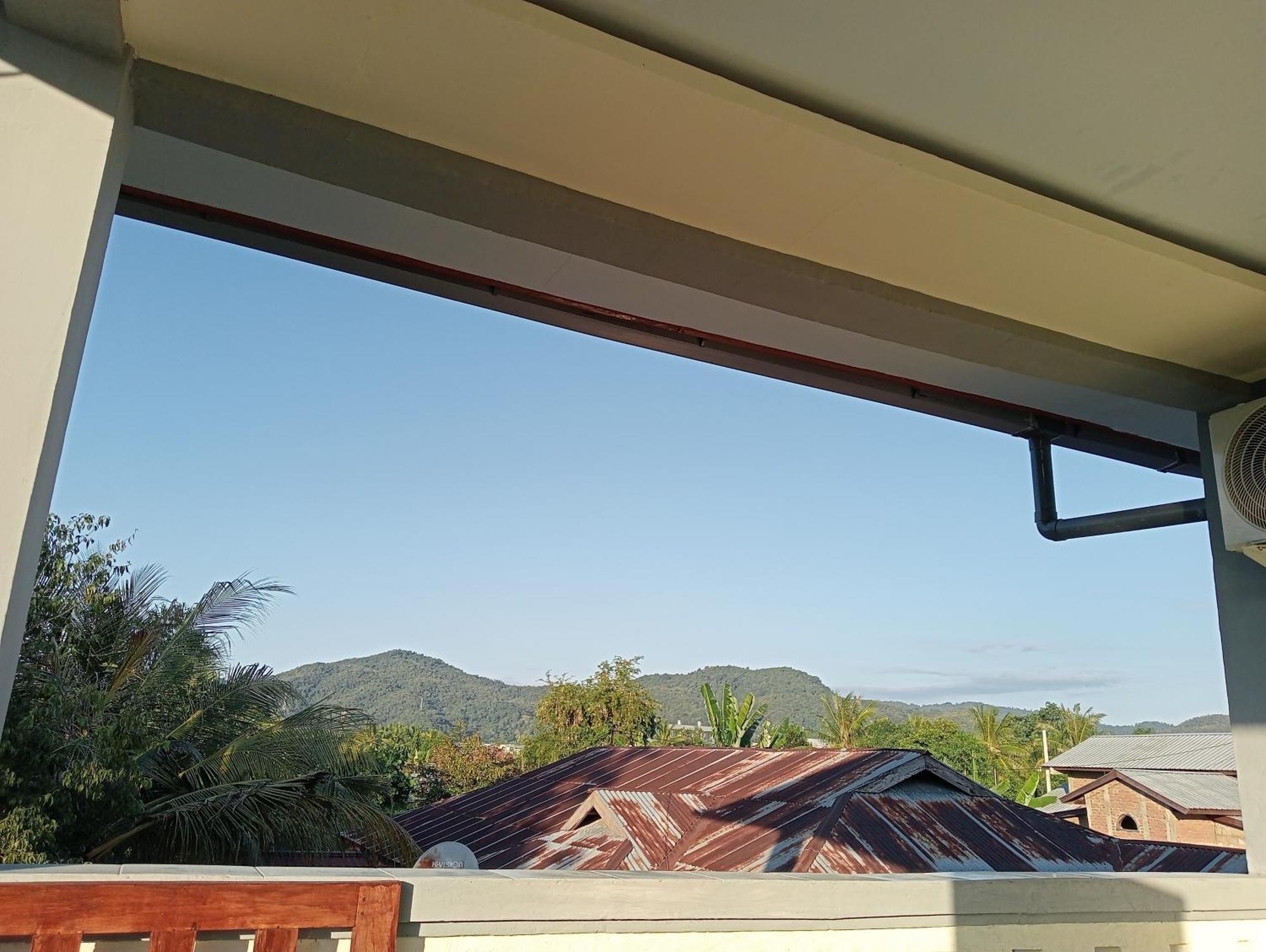 Yusilver Guest House Labuan Bajo Exterior foto