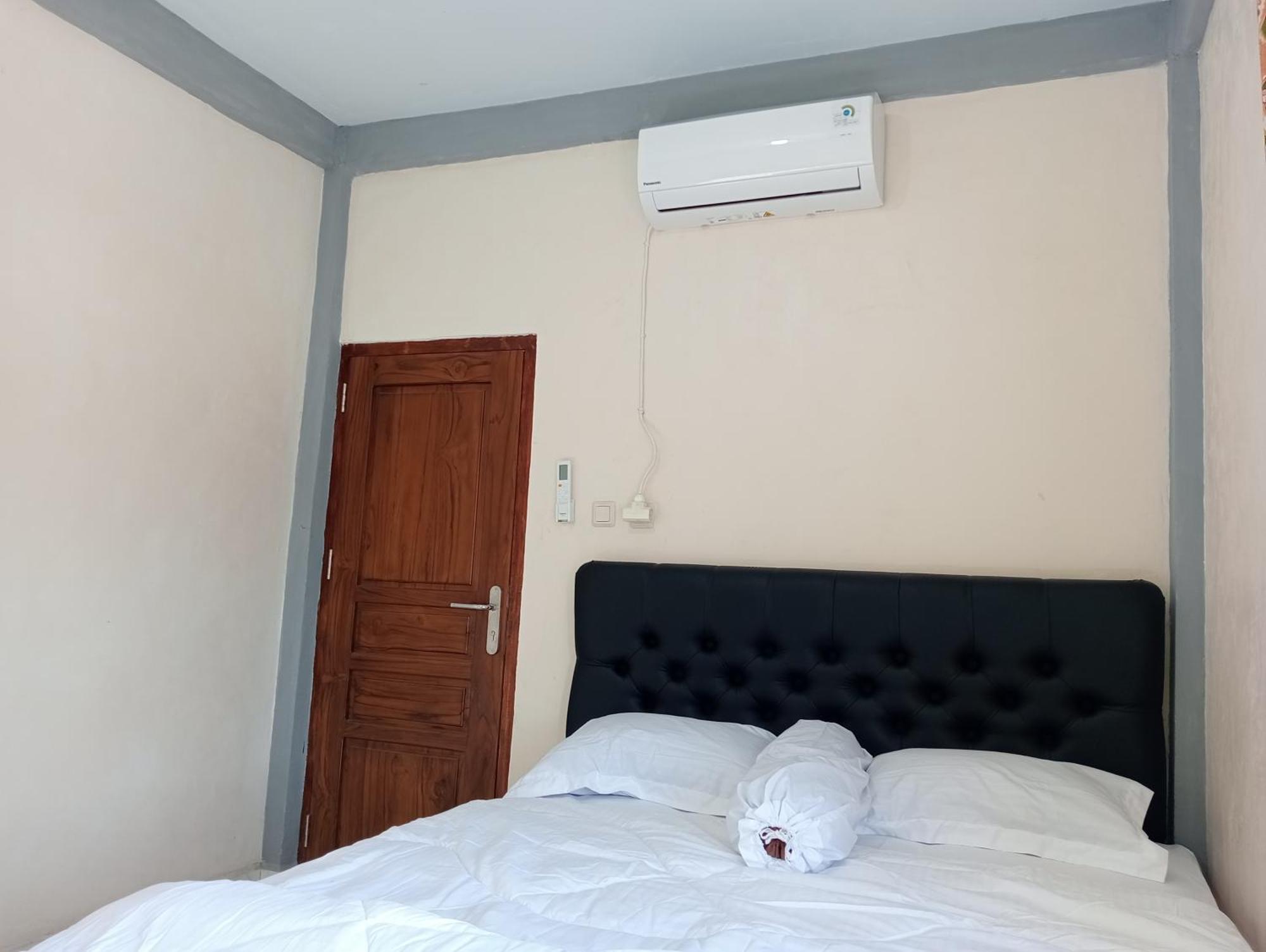 Yusilver Guest House Labuan Bajo Exterior foto
